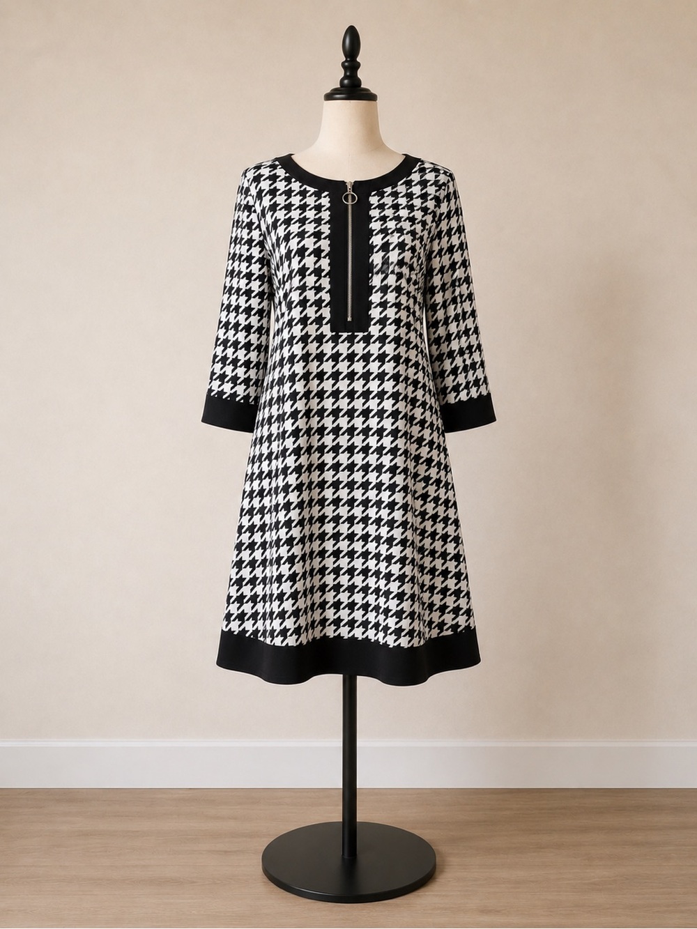 Isabella Demarco Black & White Houndstooth Long Sleeve Shift Dress with Zip Trim